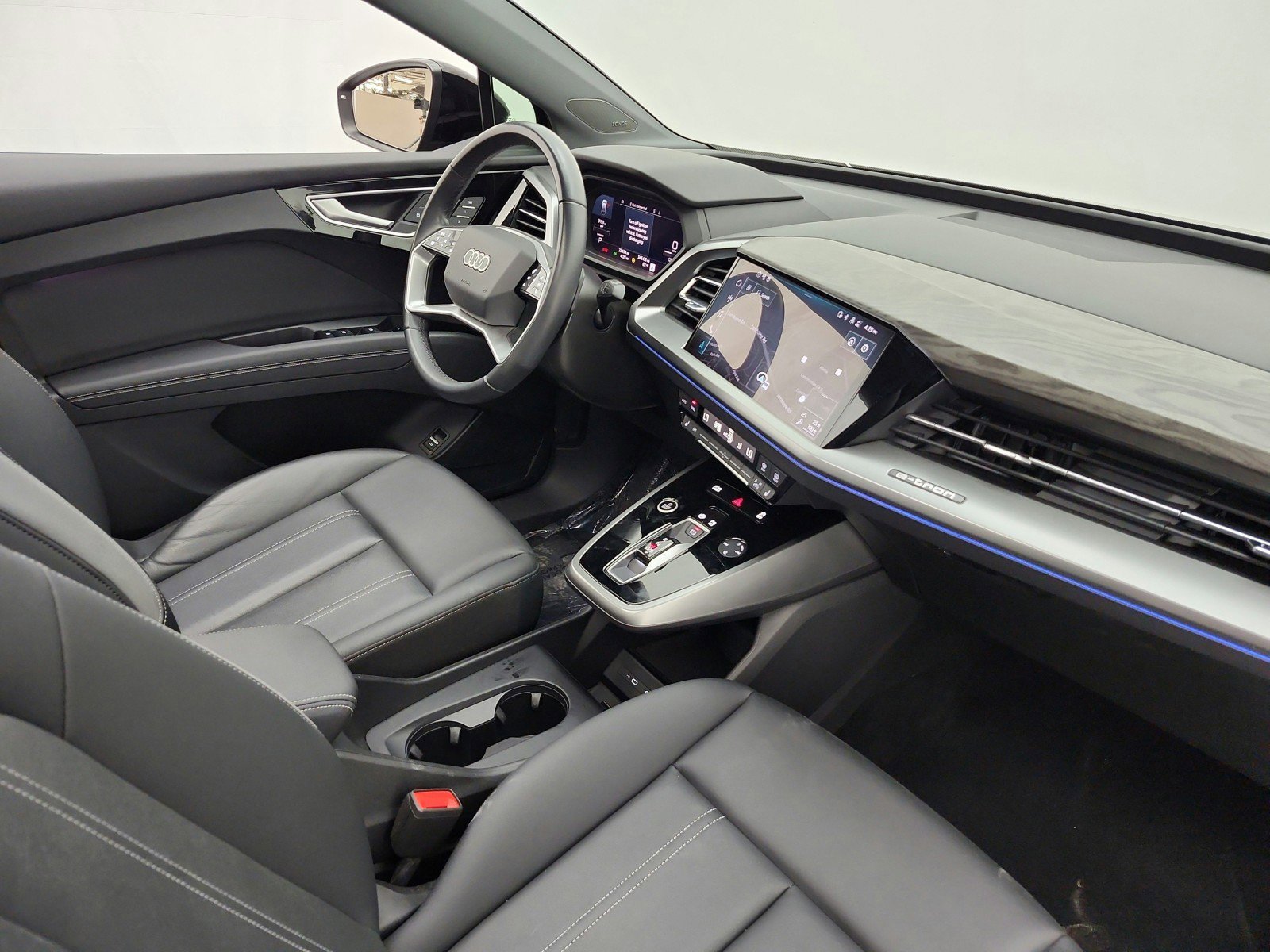 Used 2023 Audi Q4 e-tron Premium Plus AWD/4WD image 19