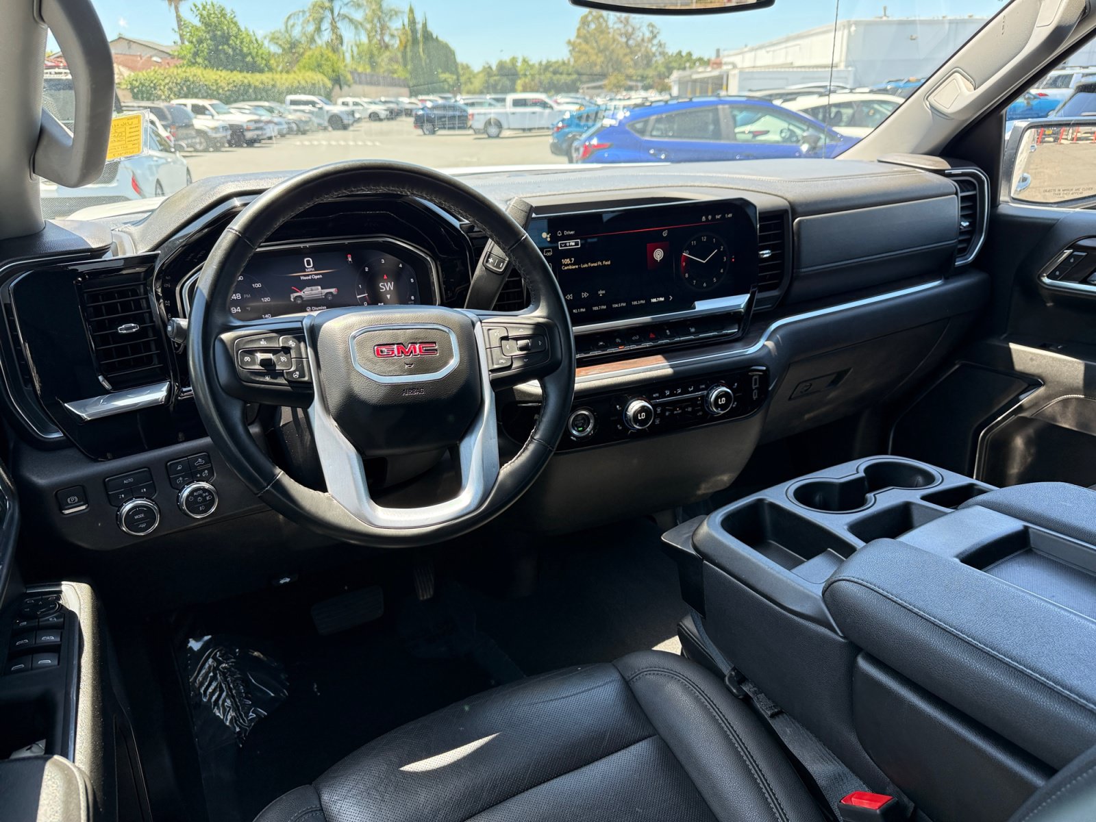 Used 2024 GMC Sierra 1500 SLT AWD/4WD image 14