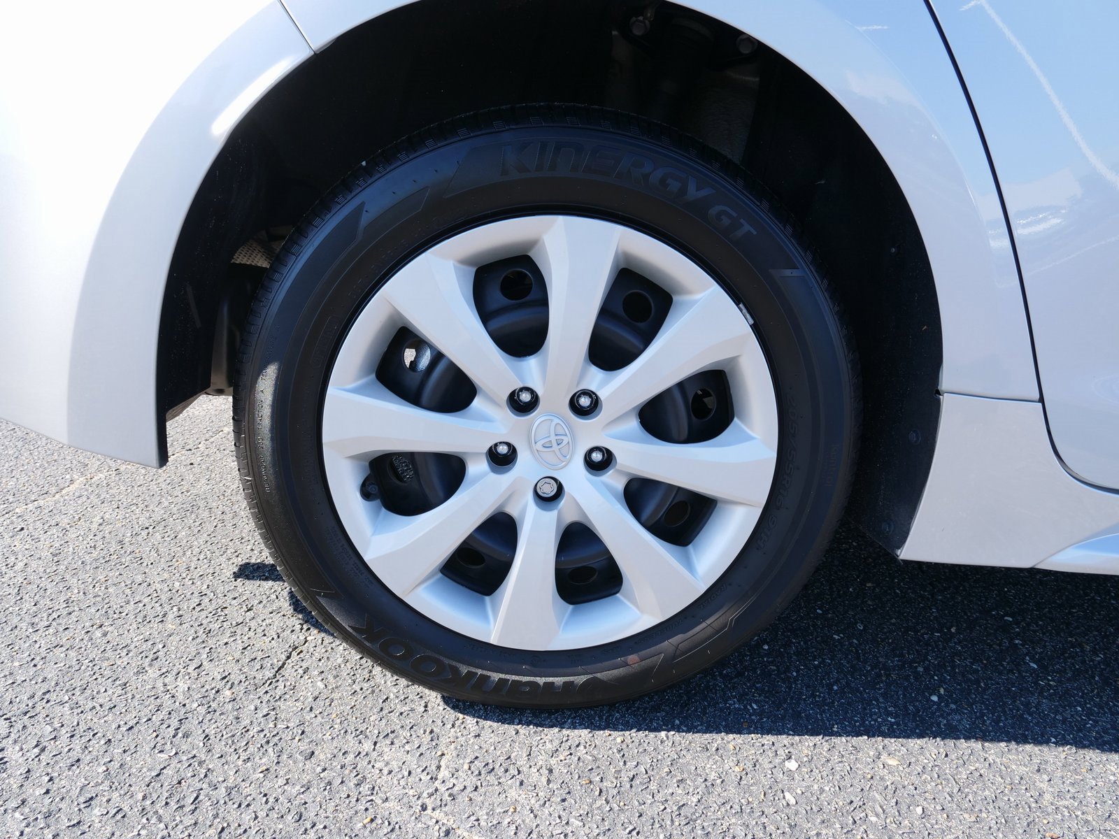 Used 2024 Toyota Corolla LE image 12