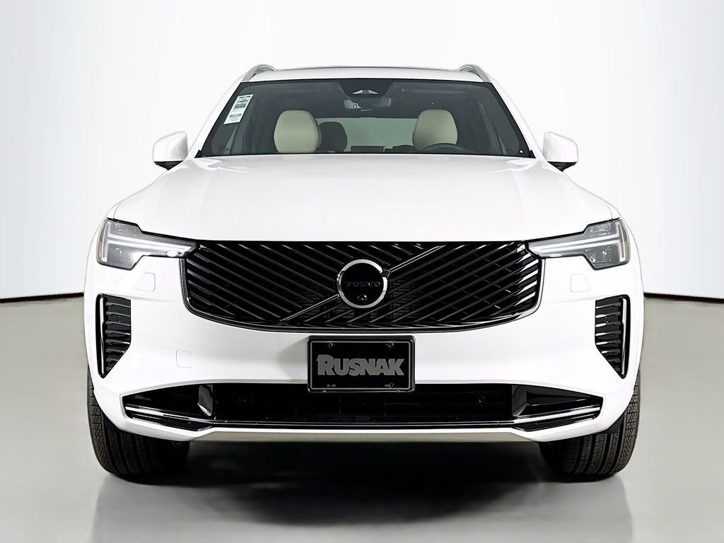 New 2026 Volvo XC90 B6 Plus w/ Protection Package Premier image 2