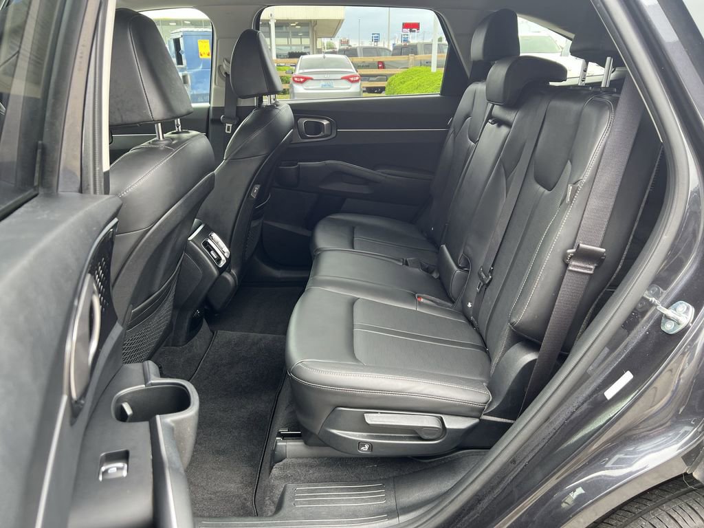 Used 2025 Kia Sorento S FWD image 23