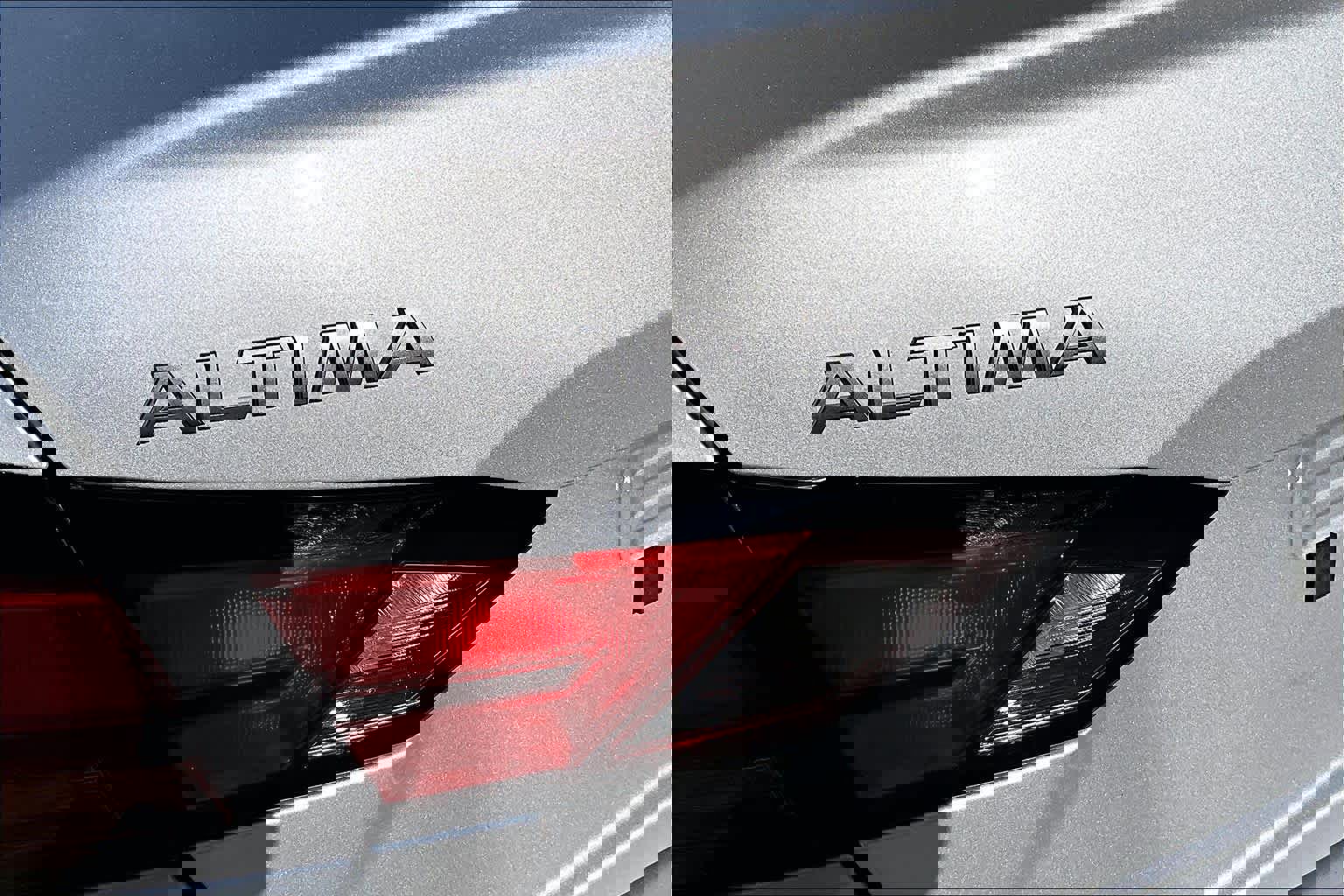 Used 2024 Nissan Altima 2.5 SV image 23