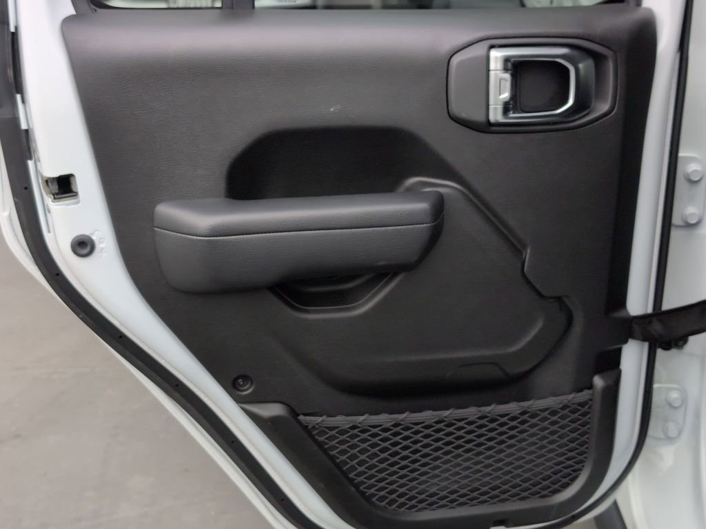 Used 2025 Jeep Wrangler Unlimited Rubicon image 27