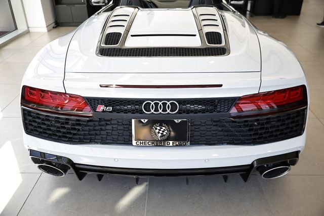 Used 2020 Audi R8 V10 w/ Carbon Exterior Package AWD/4WD image 12