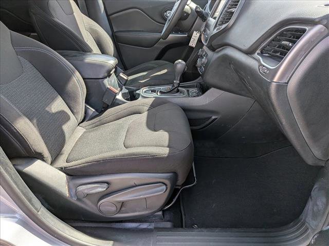 Used 2020 Jeep Cherokee Latitude image 21