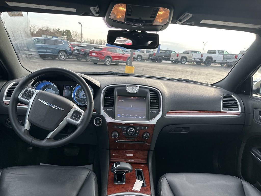 Used 2012 Chrysler 300 Limited image 10