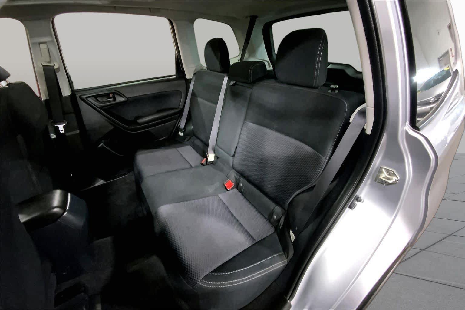 Used 2018 Subaru Forester 2.5i Premium AWD/4WD image 21