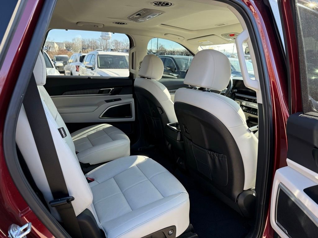 Certified 2023 Kia Telluride EX w/ EX Captain's Chair Package image 22