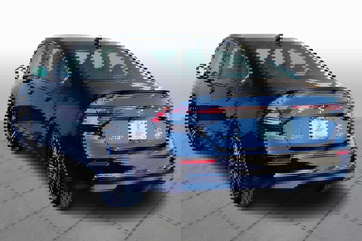 Used 2023 Honda Accord Sport image 11