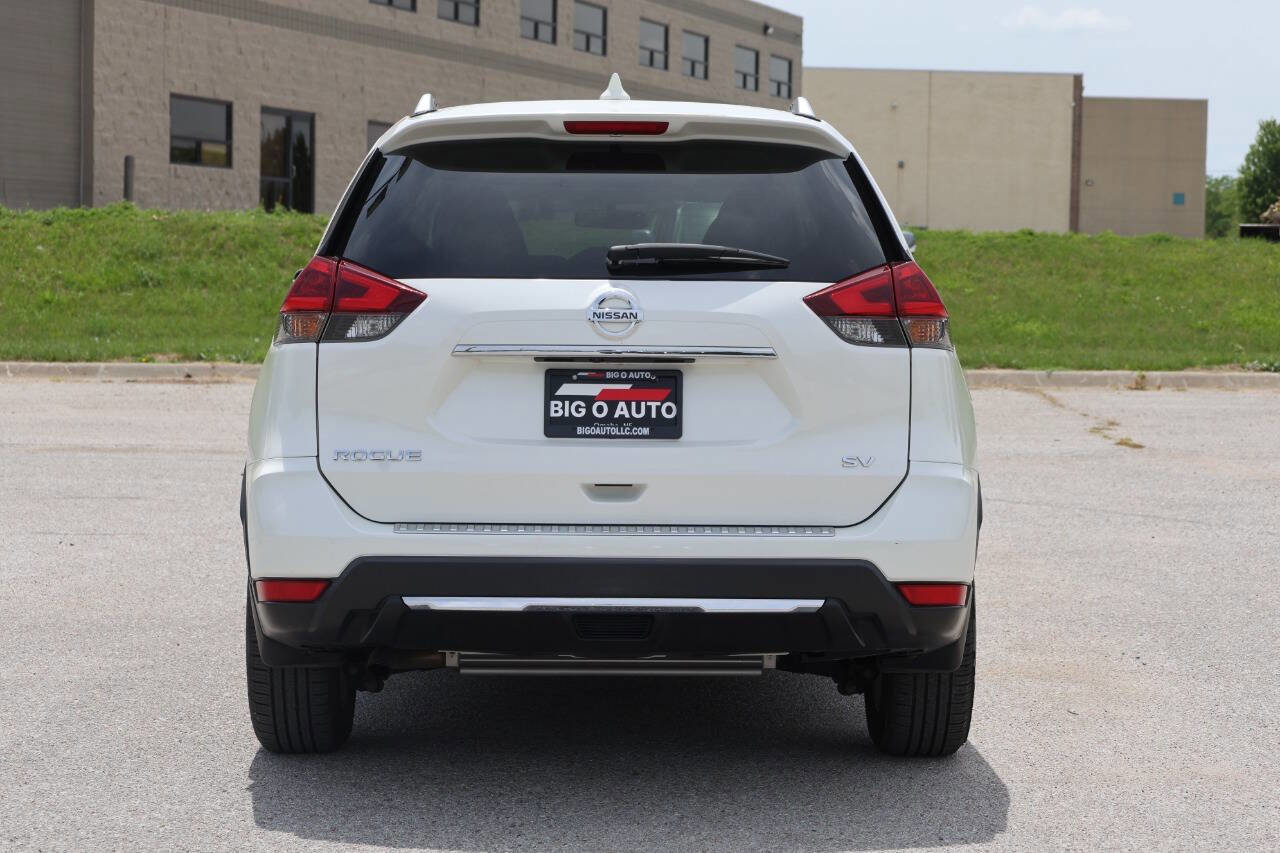 Used 2018 Nissan Rogue SV image 10