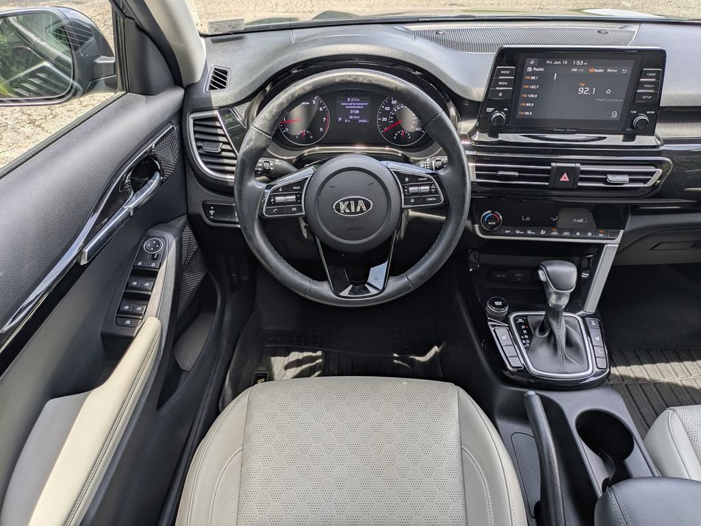 Used 2021 Kia Seltos EX AWD/4WD image 16