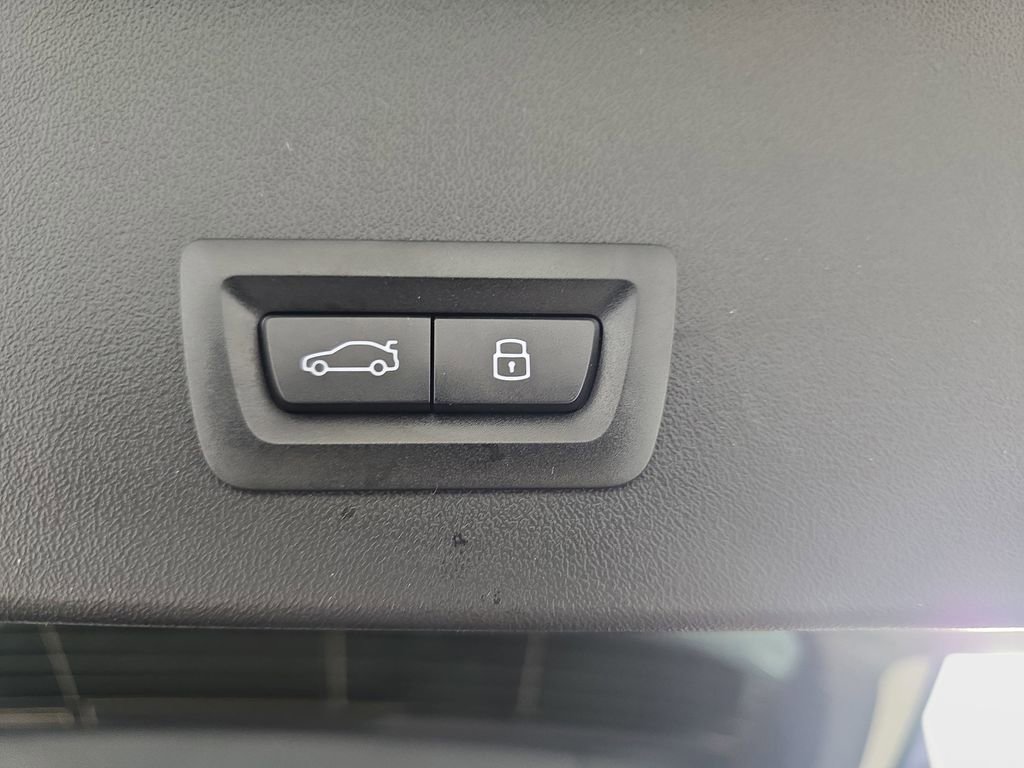 Used 2025 BMW X3 xDrive30i w/ Premium Package image 16