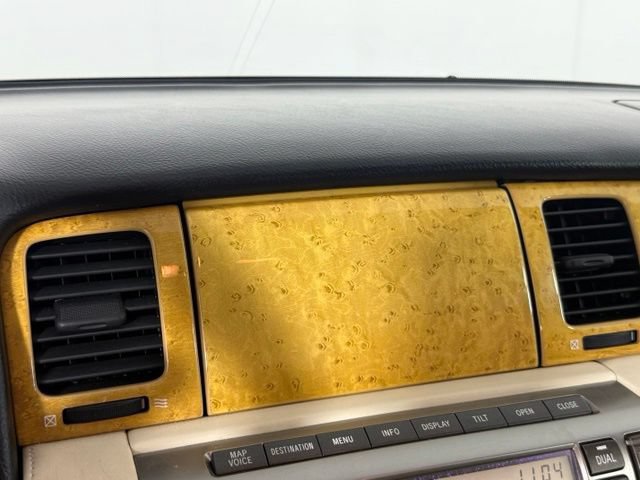 Used 2005 Lexus SC 430 Convertible RWD image 21