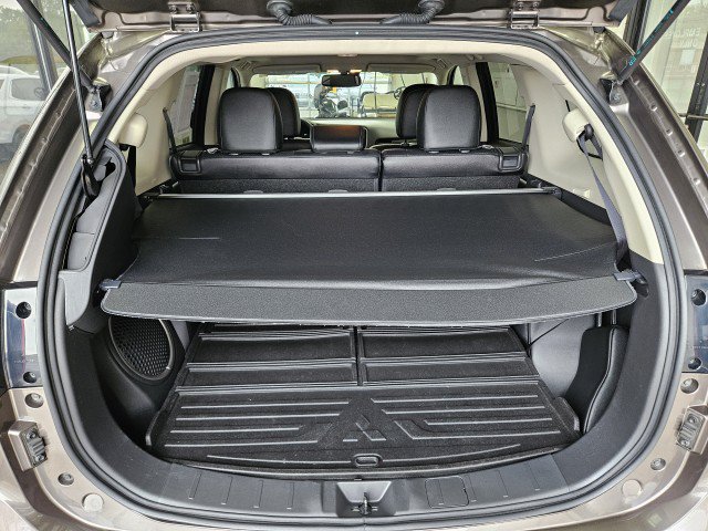 Used 2018 Mitsubishi Outlander LE FWD image 11