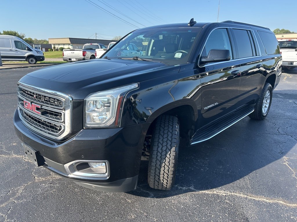 Used 2019 GMC Yukon XL SLT image 3