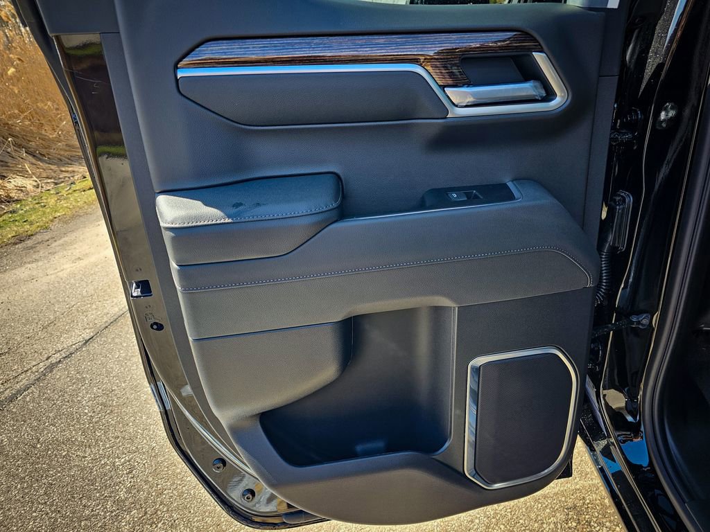 New 2026 GMC Sierra 1500 Elevation image 31