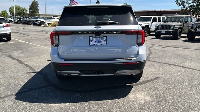 New 2026 Ford Explorer Active w/ Active Comfort Package RWD image 4
