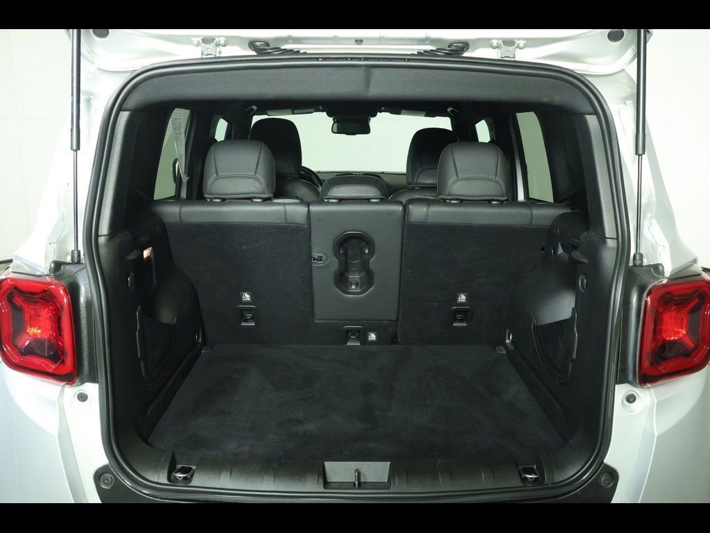 Used 2020 Jeep Renegade Altitude image 9