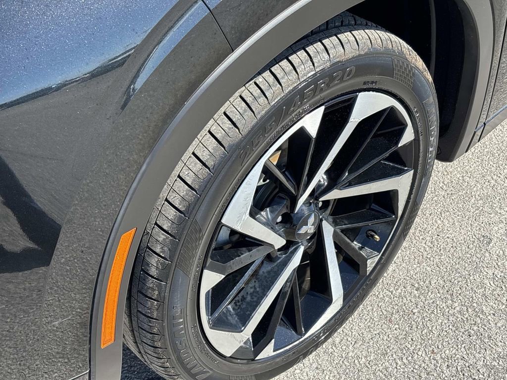 Used 2022 Mitsubishi Outlander SEL image 9