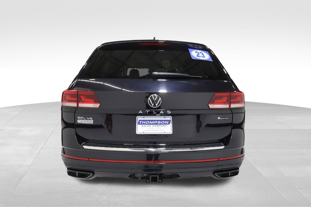 Used 2023 Volkswagen Atlas SEL R-Line AWD/4WD image 3