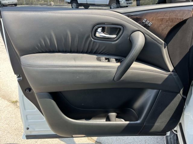 Used 2012 INFINITI QX56 2WD w/ Deluxe Touring Pkg image 30