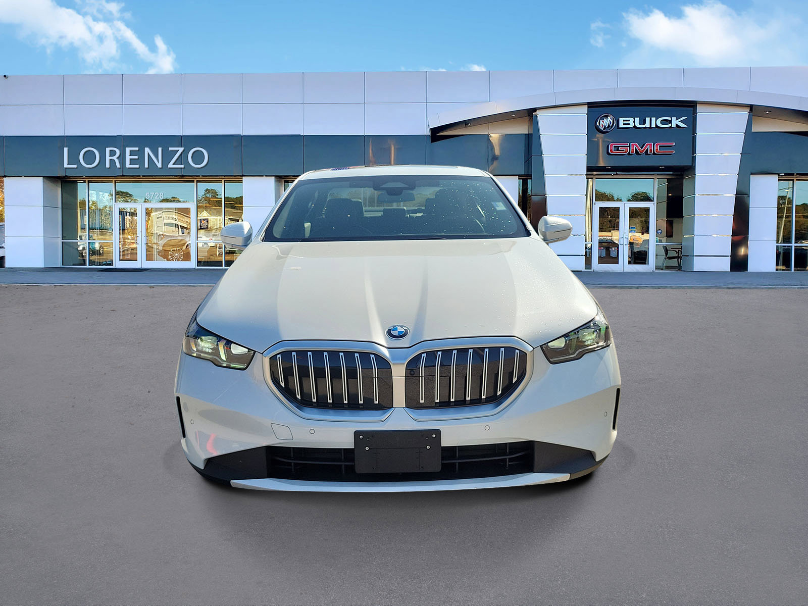 Used 2024 BMW 530i xDrive w/ Premium Package video 2