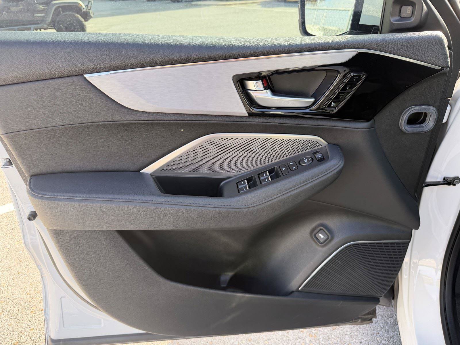 Certified 2024 Acura MDX FWD image 9