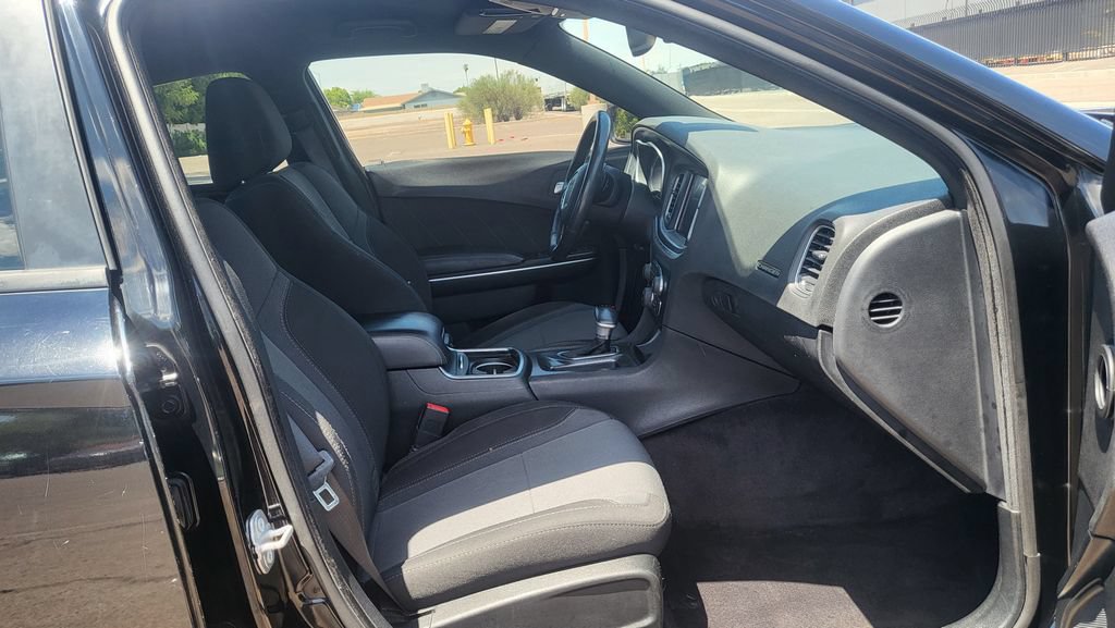 Used 2016 Dodge Charger SXT w/ Navigation & Travel Group RWD image 19