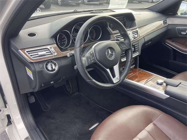 Used 2014 Mercedes-Benz E 350 4MATIC Sedan image 11