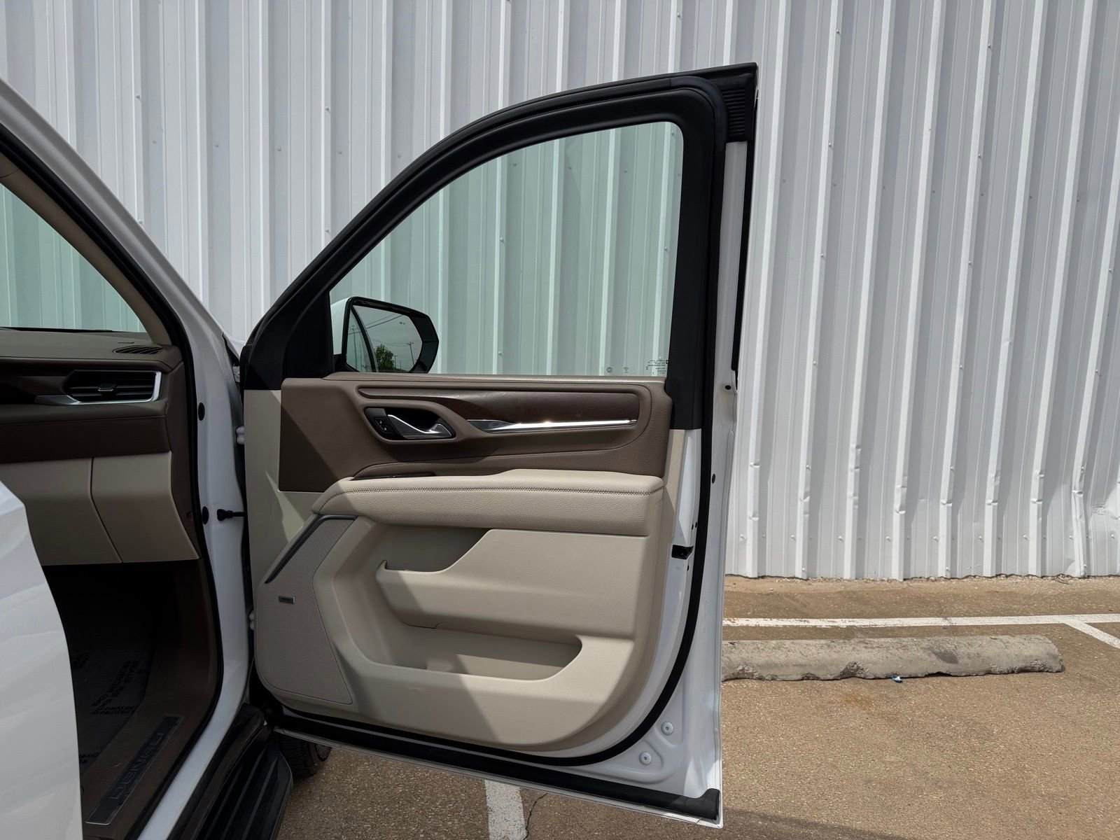 Used 2021 GMC Yukon Denali AWD/4WD image 25