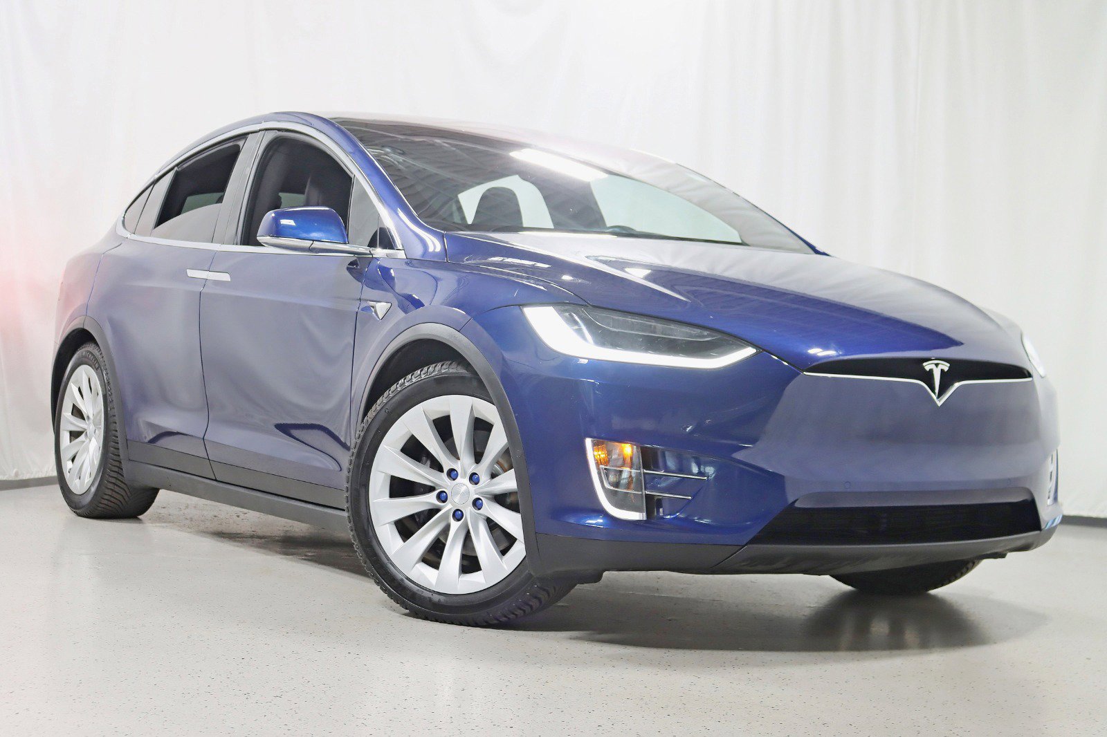 Used 2018 Tesla Model X 75D image 7