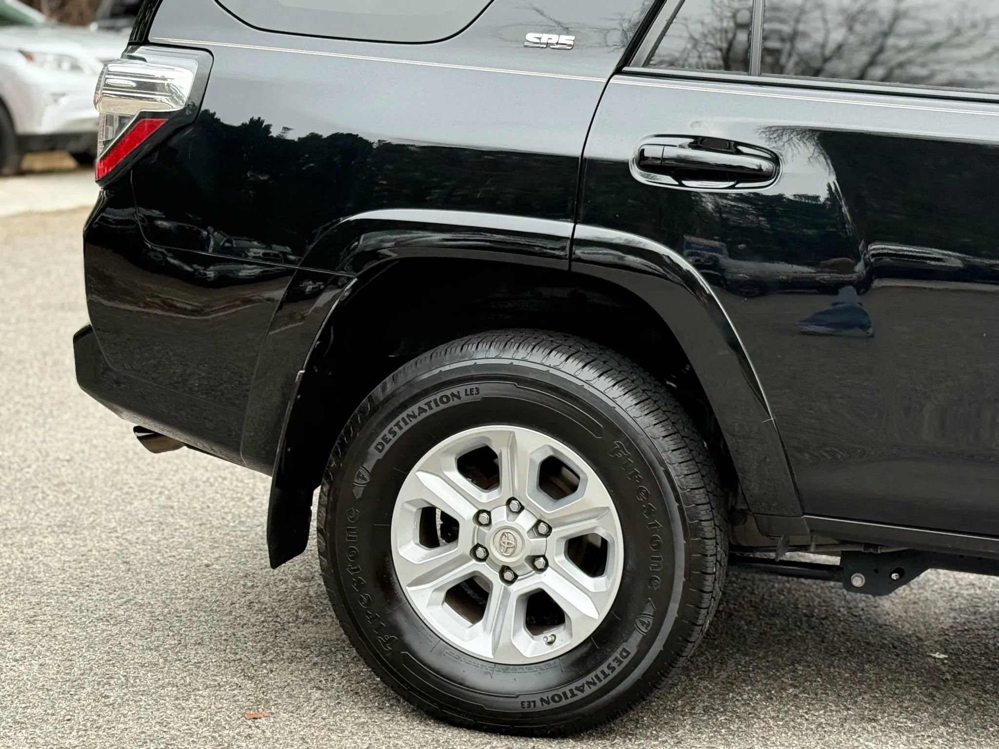 Used 2019 Toyota 4Runner SR5 image 10