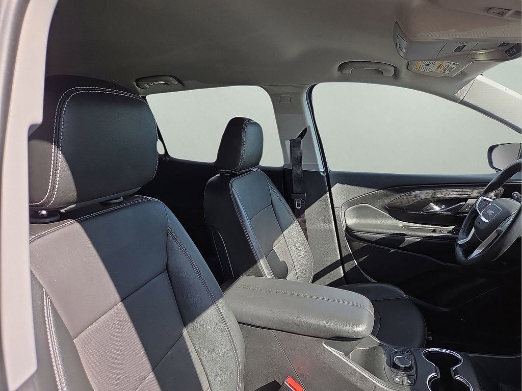 Used 2024 GMC Terrain SLT image 14