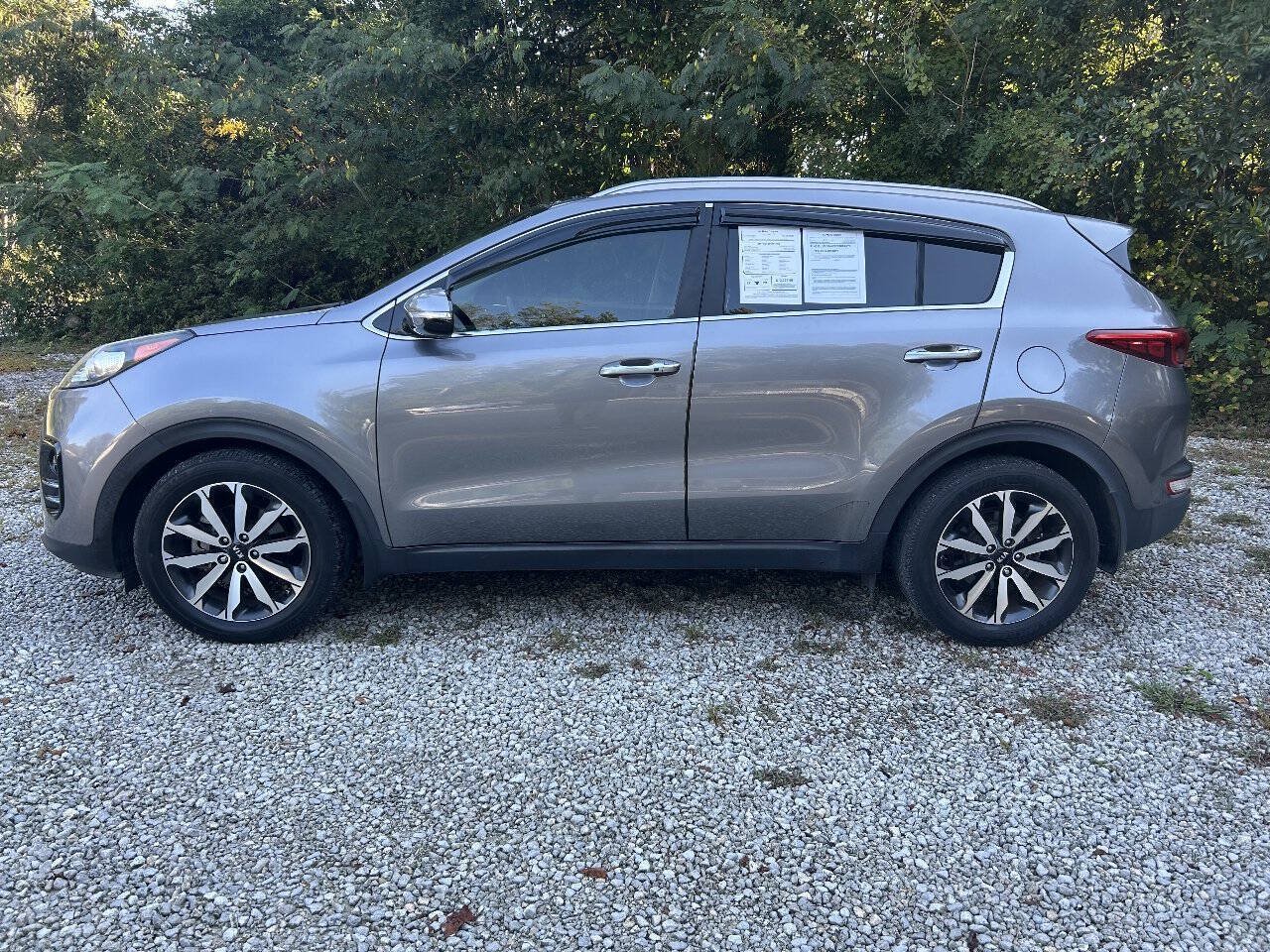 Used 2017 Kia Sportage EX w/ EX Premium Package FWD image 2
