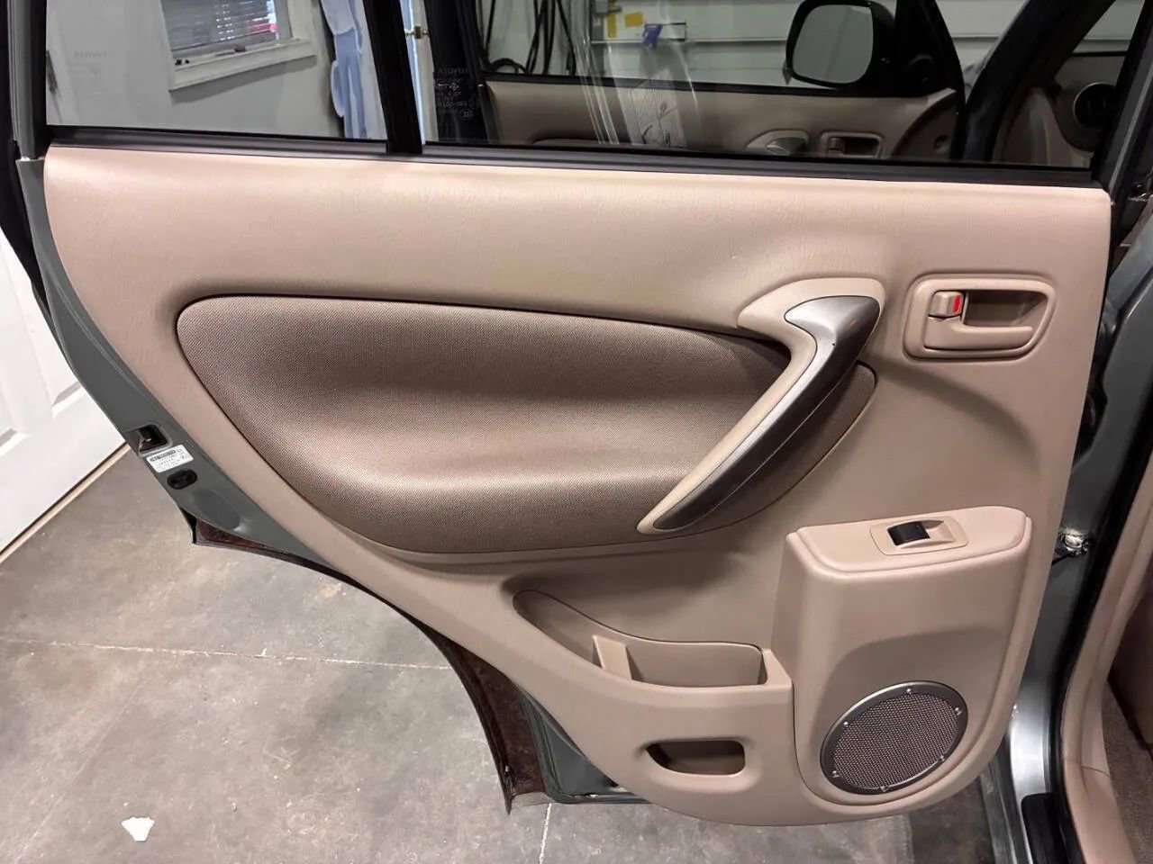 Used 2005 Toyota RAV4 4WD image 13