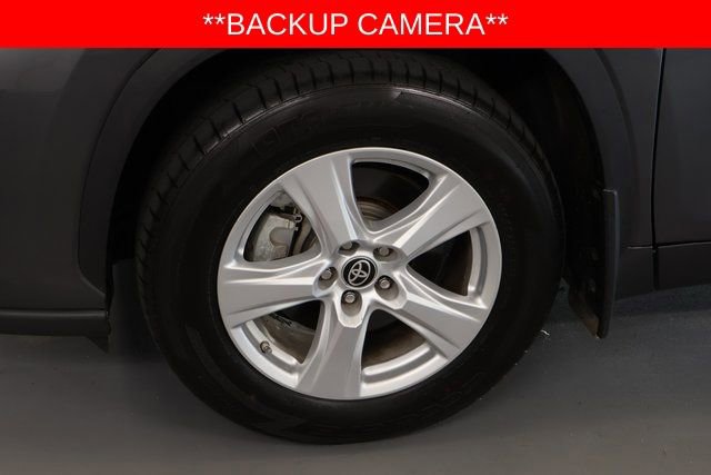 Used 2024 Toyota Highlander LE image 9