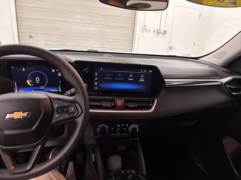 Used 2024 Chevrolet TrailBlazer LS w/ LS Convenience Package FWD image 13