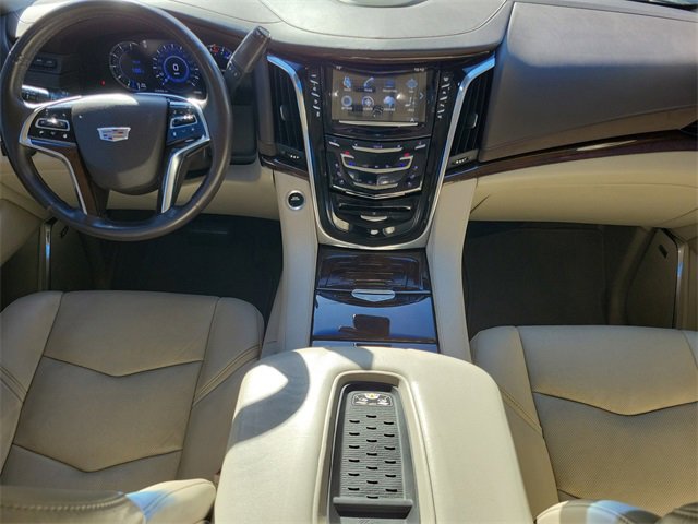 Used 2017 Cadillac Escalade Luxury image 18