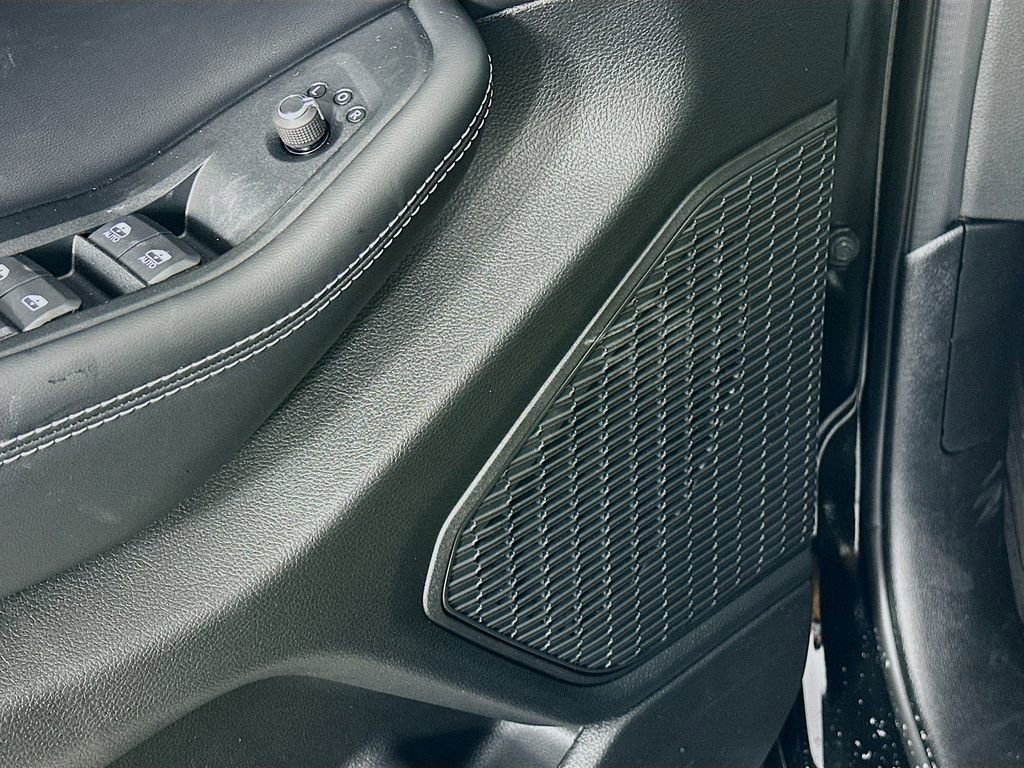 New 2025 Jeep Grand Cherokee L Laredo w/ Luxury Tech Group I image 24