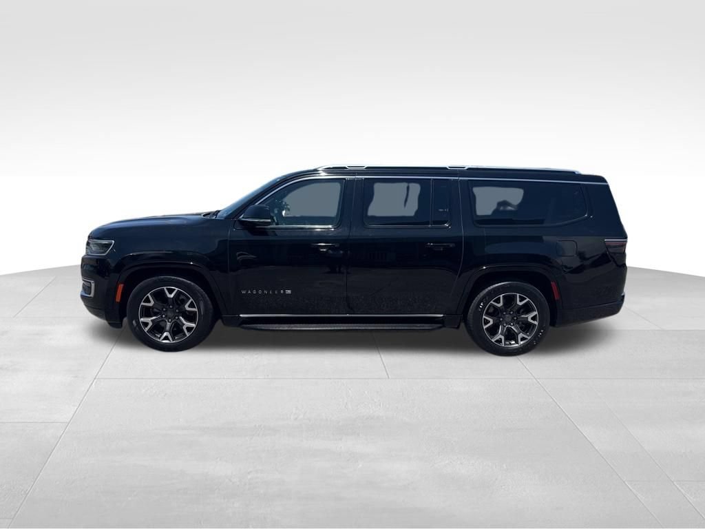 Used 2024 Jeep Wagoneer L Series III w/ Flexible Seating Group AWD/4WD image 2