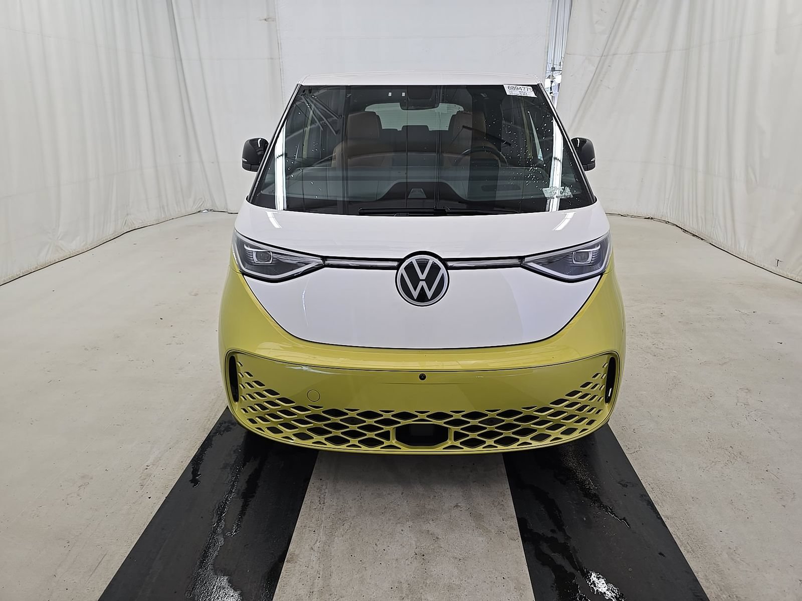 Used 2025 Volkswagen ID. Buzz Pro S Plus RWD image 14