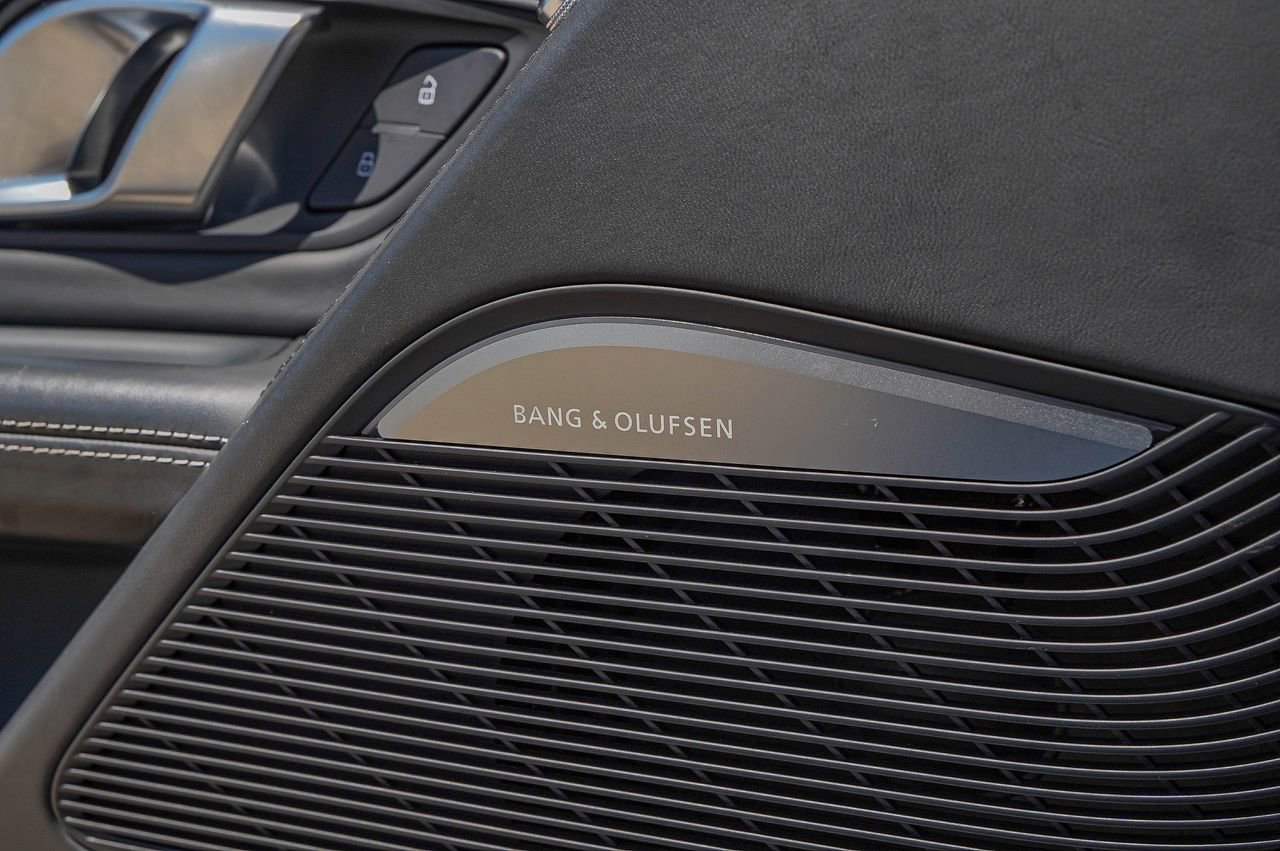 Used 2021 Audi R8 V10 w/ Premium Package image 38