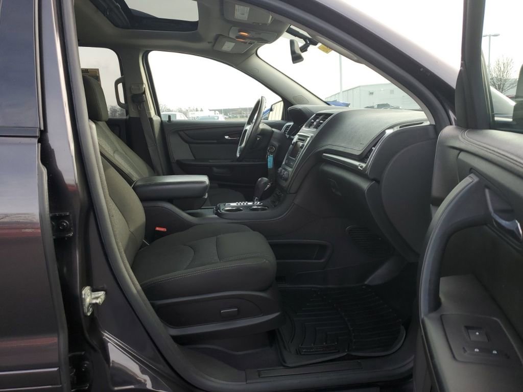 Used 2014 GMC Acadia SLE image 41