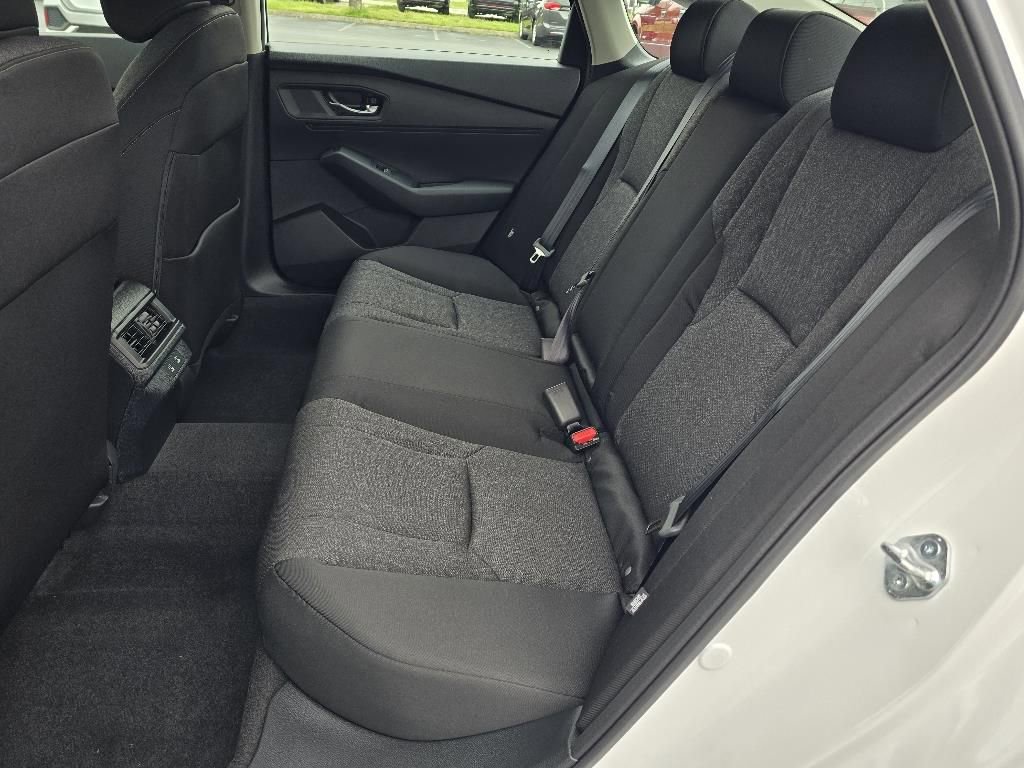 New 2025 Honda Accord SE image 11
