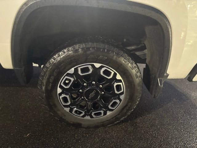 Used 2024 Chevrolet Silverado 3500 High Country w/ Technology Package image 38