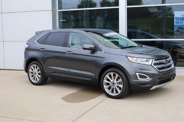 Used 2018 Ford Edge Titanium w/ Equipment Group 301A AWD/4WD image 2