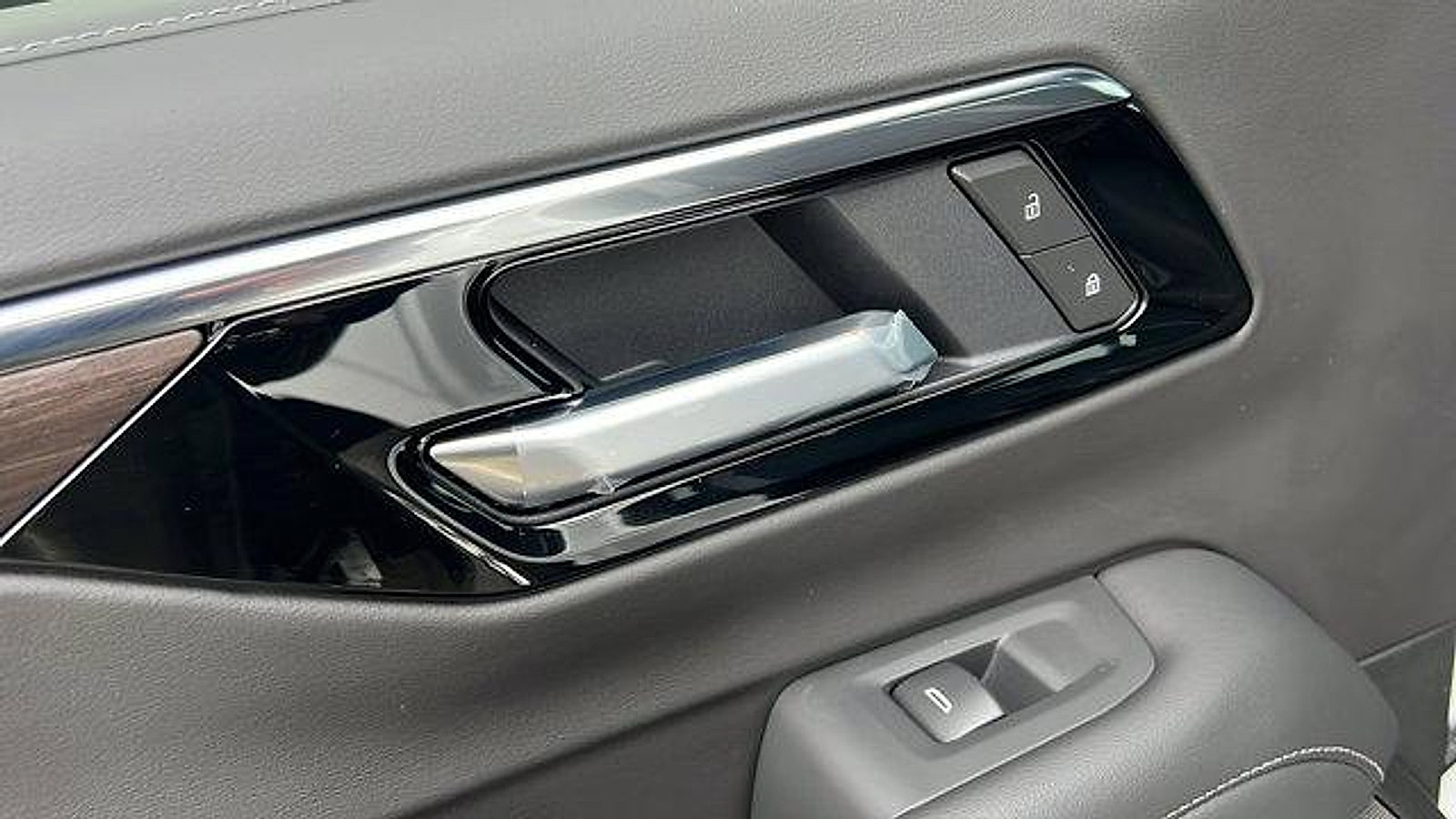 New 2026 Chevrolet Tahoe LS image 13