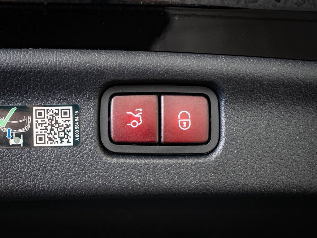 Certified 2025 Mercedes-Benz C 300 4MATIC Sedan image 19