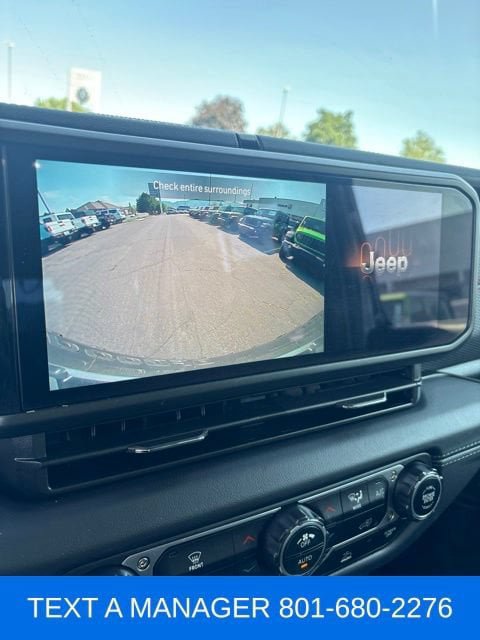 Used 2024 Jeep Wrangler Unlimited Rubicon AWD/4WD image 19