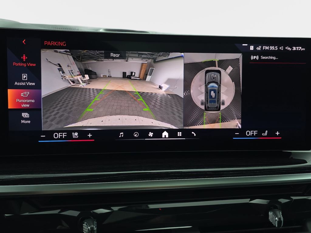 New 2026 BMW X7 M60i image 24